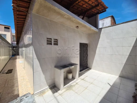 Imagem Excelente casa bem ventilada, em ótima localização no Centro de Fortaleza, com 3 quartos, 2 banhe...
