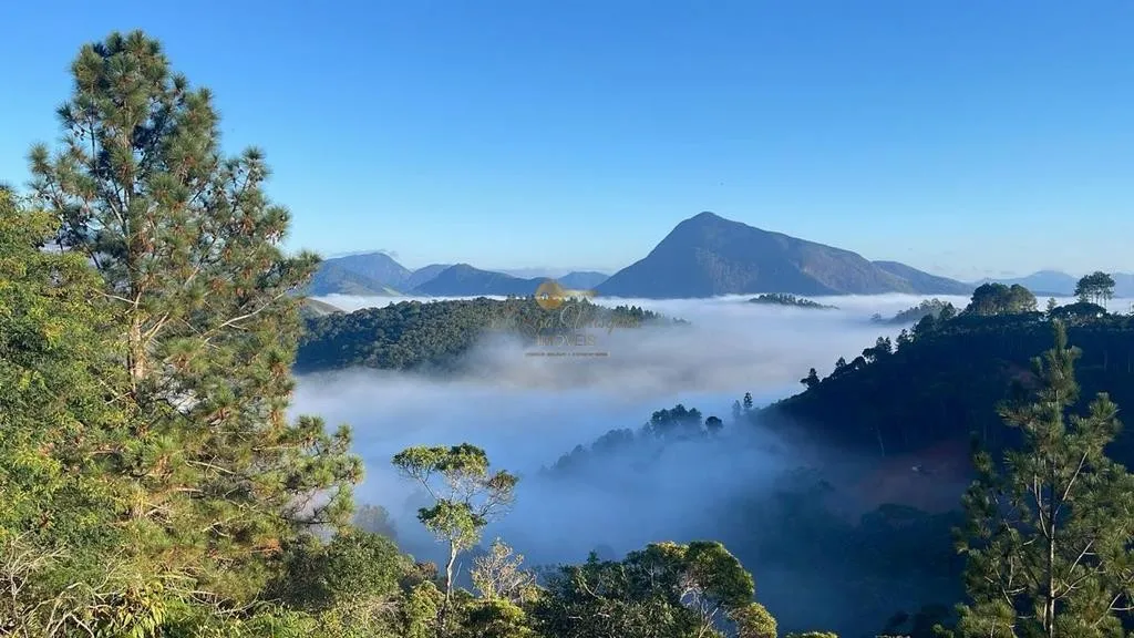 Imagem Terreno em Condomínio para Venda em Teresópolis / RJ no bairro Albuquerque