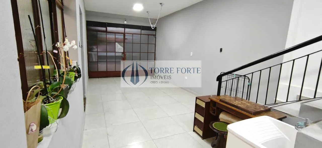 Foto do imóvel Casa 2 dormitórios 1 suíte 2 vagas em Rua Ipiguá