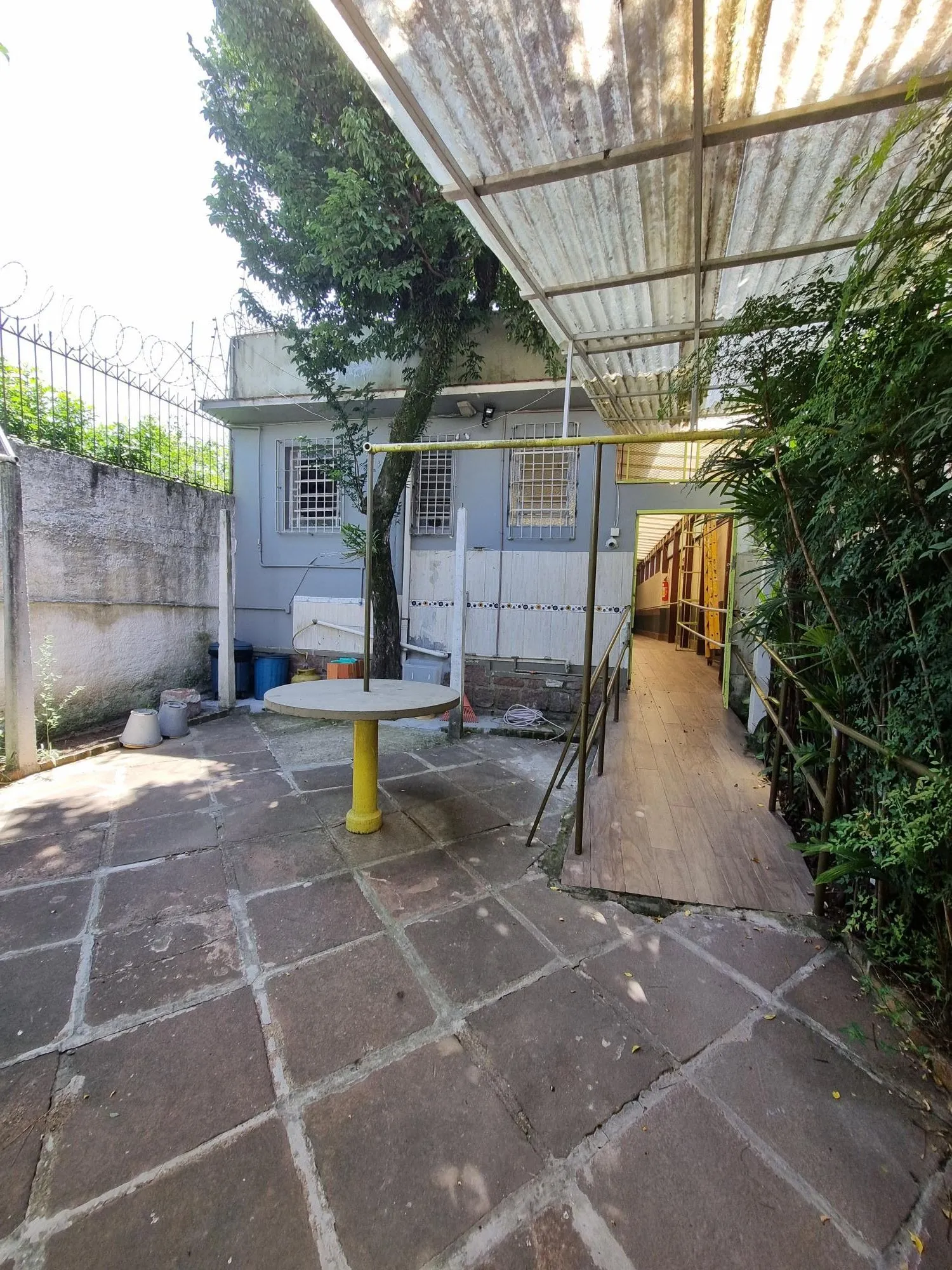 Imagem Casa Comercial em Menino Deus