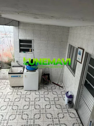 Imagem Casa a venda em Ferraz - Imóvel com 4 Casas + Salão Comercial!
