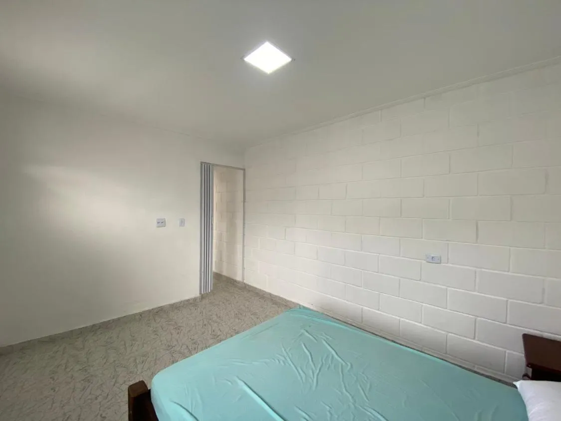 Imagem CASA COM PISCINA, CHURRASQUEIRA E ACEITA FINANCIAMENTO BANCÁRIO NO JARDIM SUARÃO EM ITANHAÉM