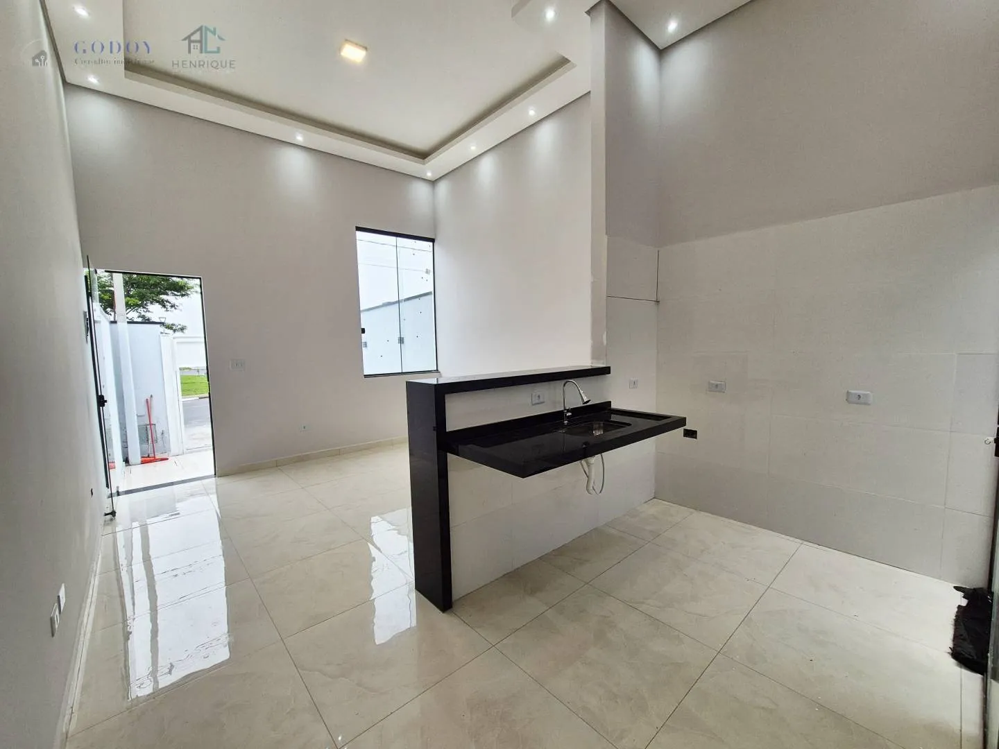 Imagem Casa moderna com excelente padrão de acabamento e localização privilegiada.