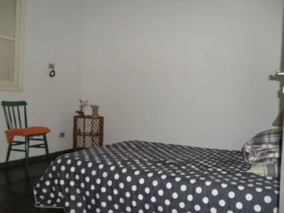 Imagem Casa com 04 dormitórios - Próximo a Prefeitura.