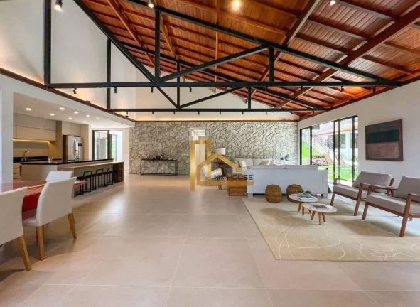 Imagem Casa linear dentro de condomínio com 5 quartos (4 suítes) e lazer privativo!