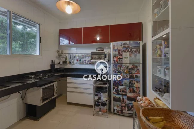 Imagem Casa com 6 quartos à venda, 200 m² por R$ 1.580.000 - Condomínio Village Royale - Nova Lima/MG