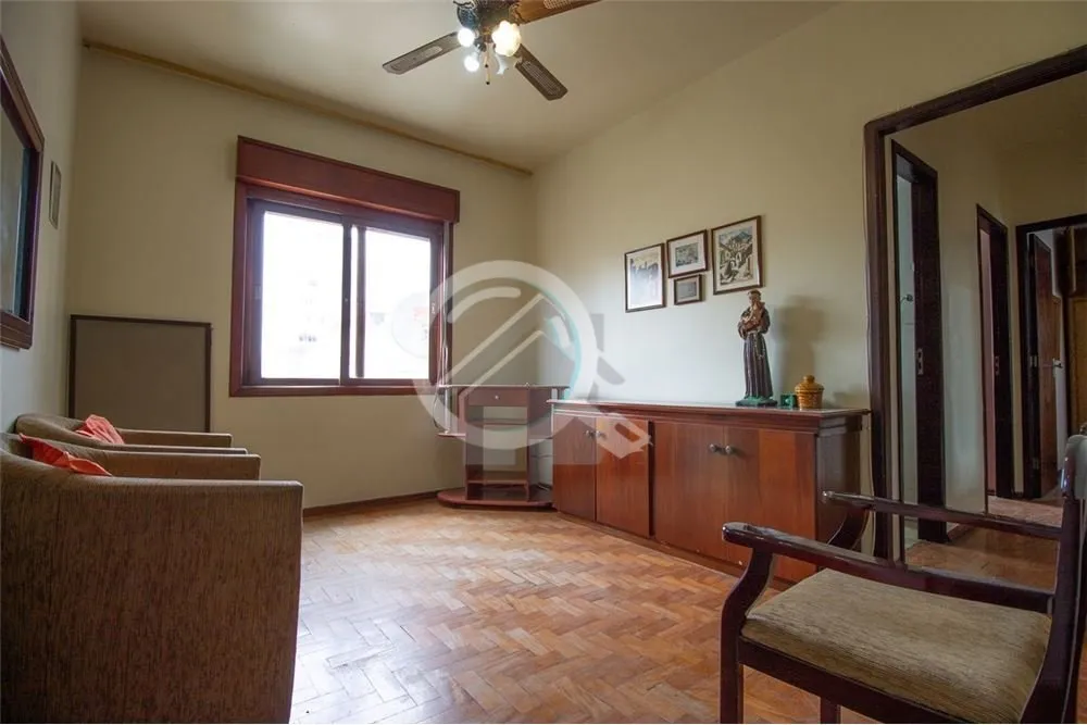 Imagem Excelente Apartamento, com ventilação cruzada, Cozinha e área de serviço, bom tamanho, sala, amp...
