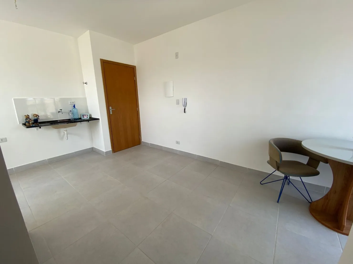Imagem Apartamento à venda 2 dormitórios com sacada e vista privilegiada para a Serra, Feital, Pindamonhangaba, SP