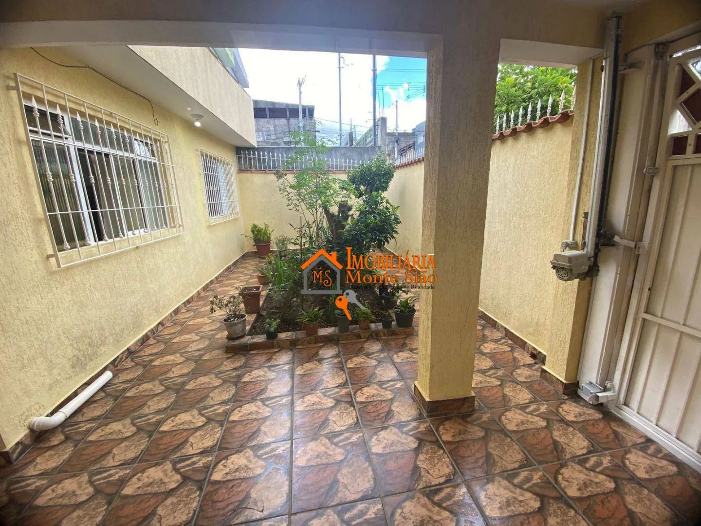 Imagem Casa com 3 dormitórios à venda, 180 m² por R$ 500.000,00 - Cidade Soberana - Guarulhos/SP