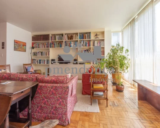 Imagem Apartamento na Rua Sergipe com 3 quartos (1 suíte) e 1 vaga, 220m².