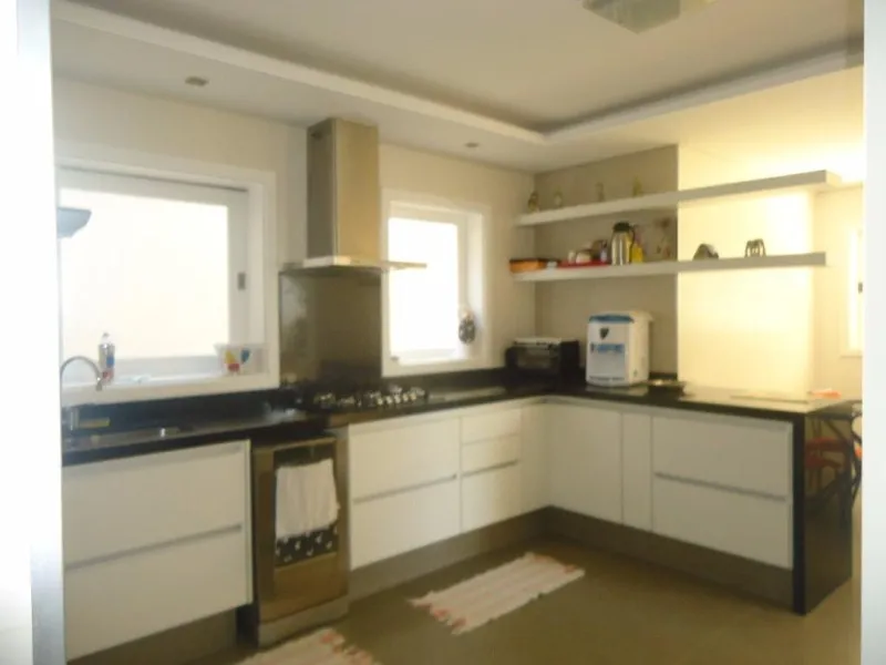 Imagem Casa em Condomínio de Luxo no Jardim Paiquerê, Valinhos-SP: 3 Quartos, 3 Suítes, 3 Salas, 5 Banheiros, 495m². Confira!