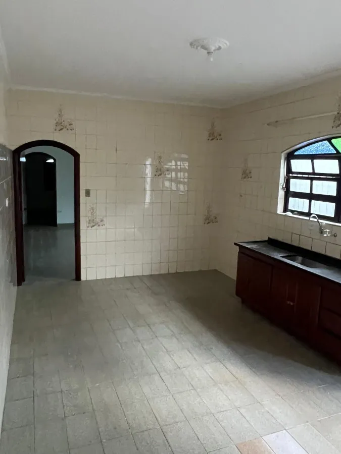 Imagem Casa para Venda em Praia Grande, Aviação, 4 dormitórios, 2 suítes, 2 banheiros, 4 vagas