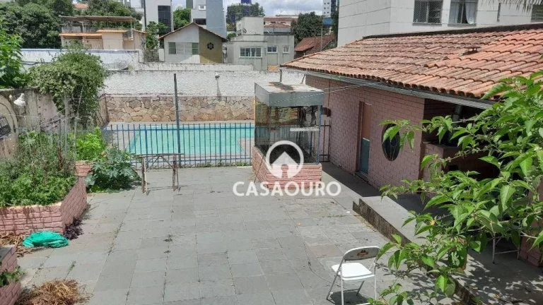 Imagem Casa com 6 dormitórios à venda, 400 m² por R$ 900.000,00 - Serra - Belo Horizonte/MG
