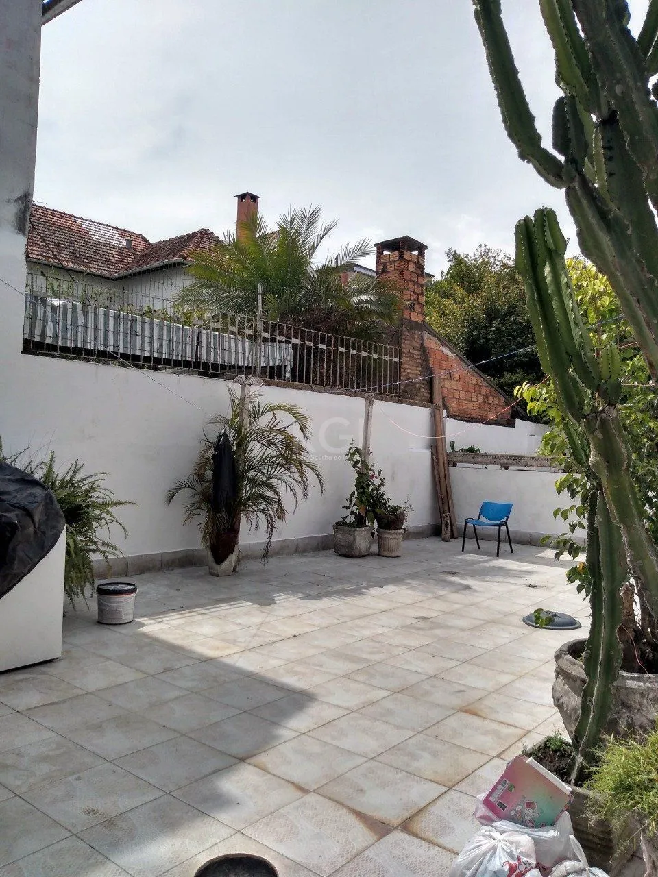 Imagem Casa para Venda - 400m², 3 dormitórios, sendo 2 suites, 2 vagas - Floresta
