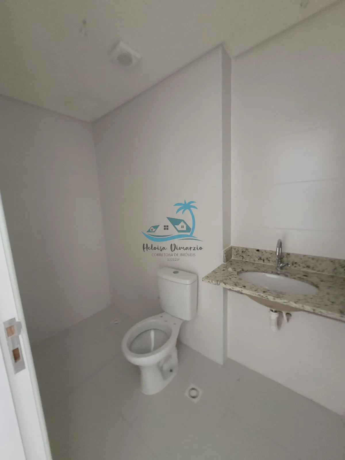 Imagem Apartamento novo com 2 dormitórios e 2 vagas a venda no Itaguá - Ubatuba.