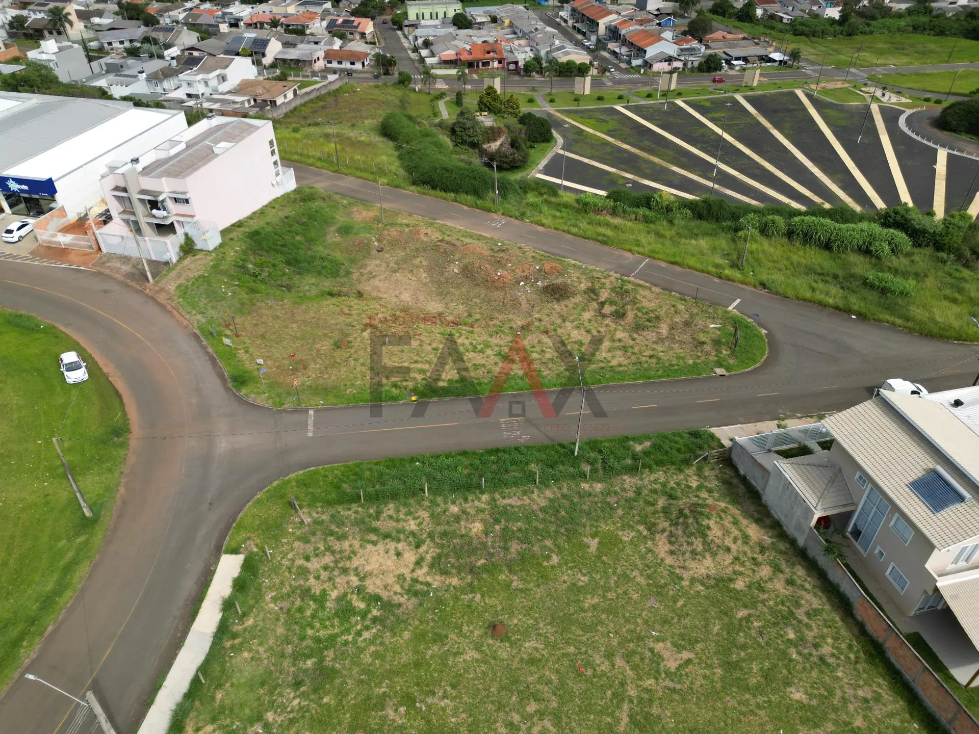 Imagem Terreno à Venda em Guarapuava - 597,82 m ao Lado da Praça da Fé