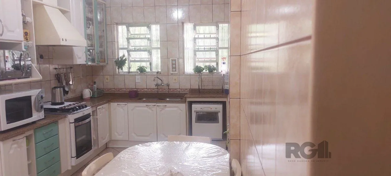 Imagem Casa 3 dormitórios à venda Medianeira Porto Alegre/RS