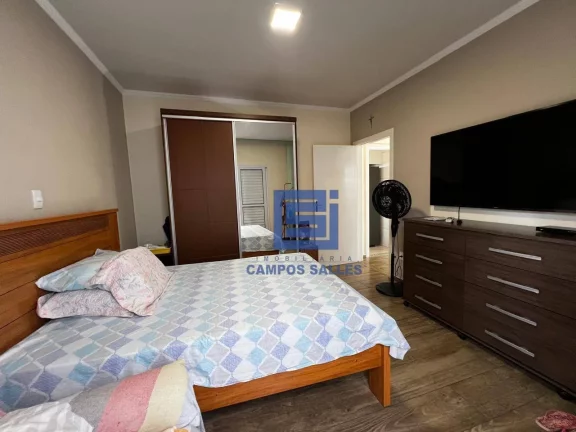 Imagem Casa com 3 dormitórios à venda, 273 m² por R$ 950.000 - Bela Vista - Socorro/SP