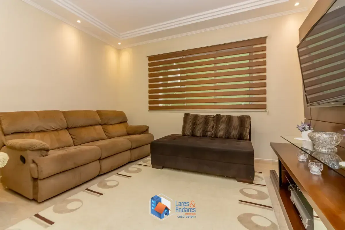 Imagem Sobrado para venda em Jardim Maria Estela com 3 quartos, sendo 3 suítes, 500m²