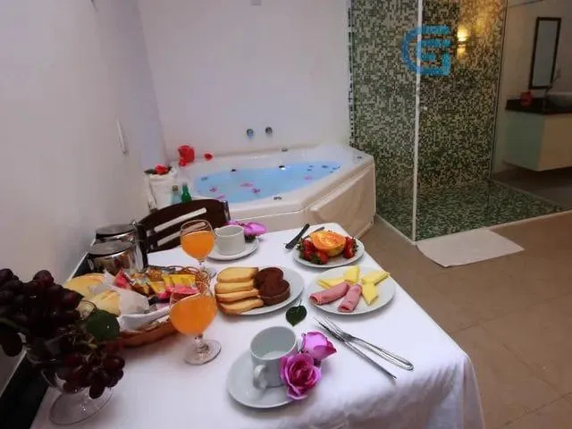 Imagem Vendo prédio, 29 suítes, Vila Nova, Santos