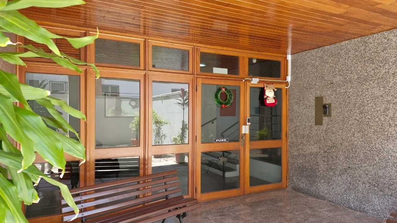 Imagem Apartamento na Av. Getulio Vargas com 3 dormitórios sendo uma suíte, 1 garagem
