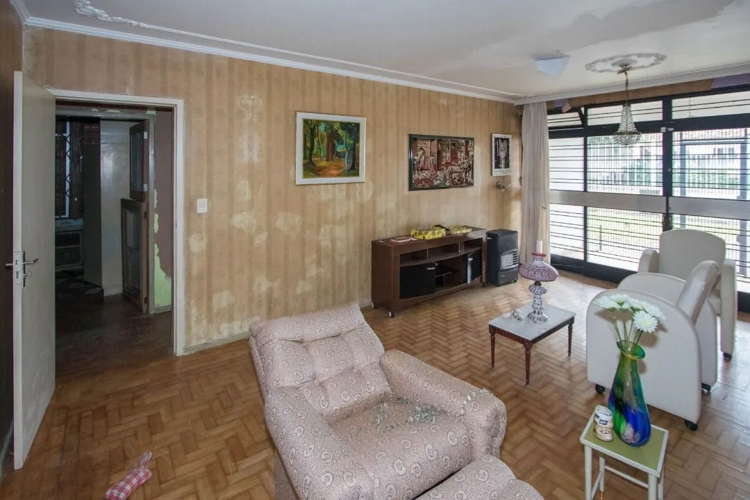 Imagem Casa para Venda - 200m², 3 dormitórios, 8 vagas - Cristal