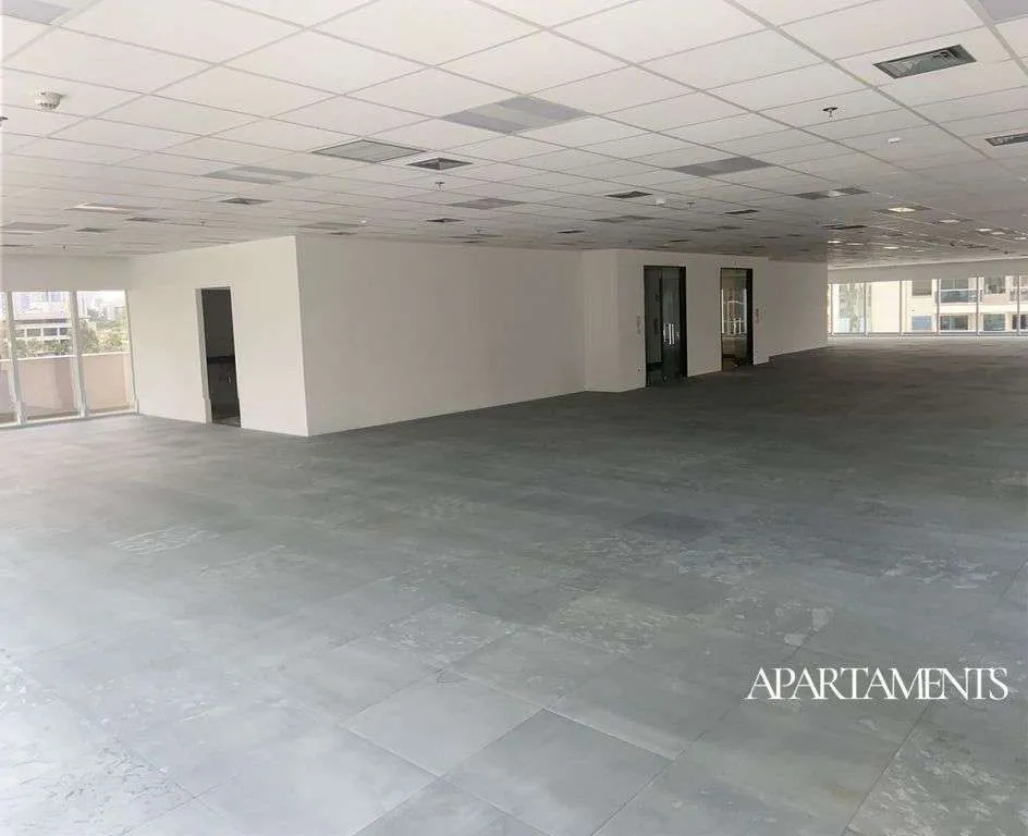Foto do imóvel Sala para Alugar em Vila Gertrudes, São Paulo - SP em Rua Bacaetava
