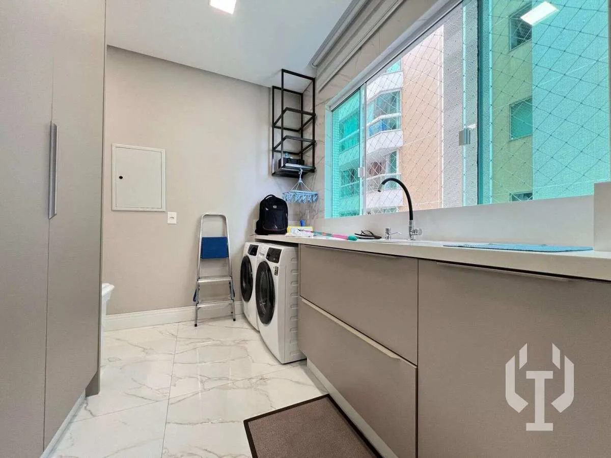 Imagem Apartamento de luxo à venda, no Villa dos corais em Itapema, Centro, com 5 quartos, 352m2