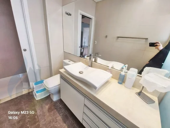Imagem Apartamento Lindo, Reformado, 2 dorms, 1 banheiro, 1 vaga coberta