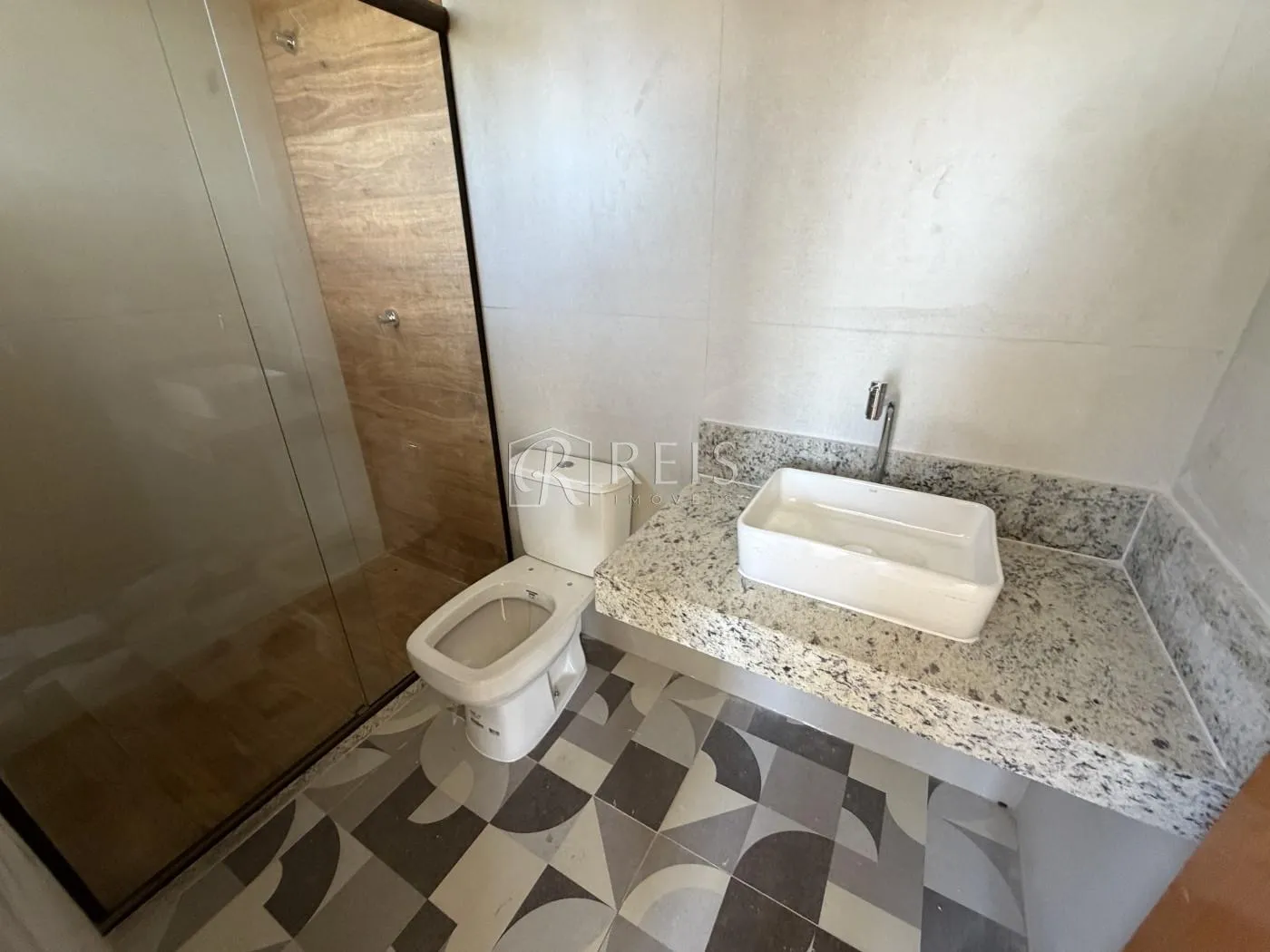 Imagem Casa para Venda em Rio das Ostras, Jardim Mariléa, 3 dormitórios, 1 suíte, 3 banheiros, 2 vagas