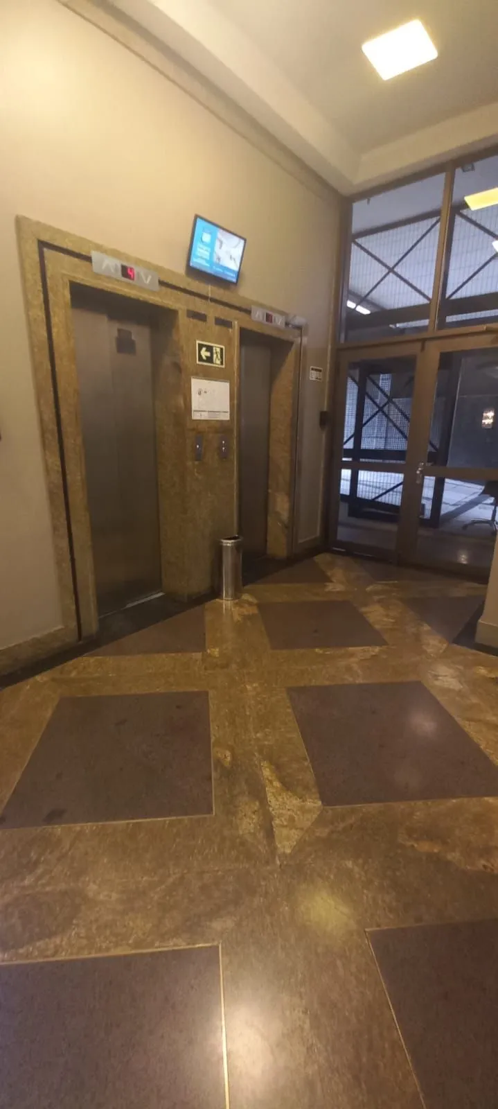 Imagem Sala / Conjunto comercial a venda no bairro Moinhos de Vento em Porto Alegre
