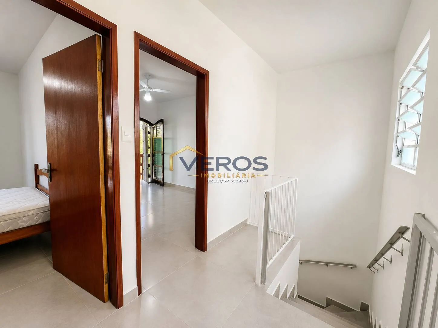 Imagem Casa em condomínio a venda na praia Martim de Sá com 2 vagas de garagem
