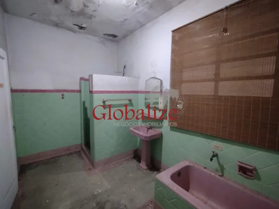Imagem Ponto comercial com 6 dormitórios em excelente localizção para reforma no bairro do Boqueirão em Santos por12.000.00