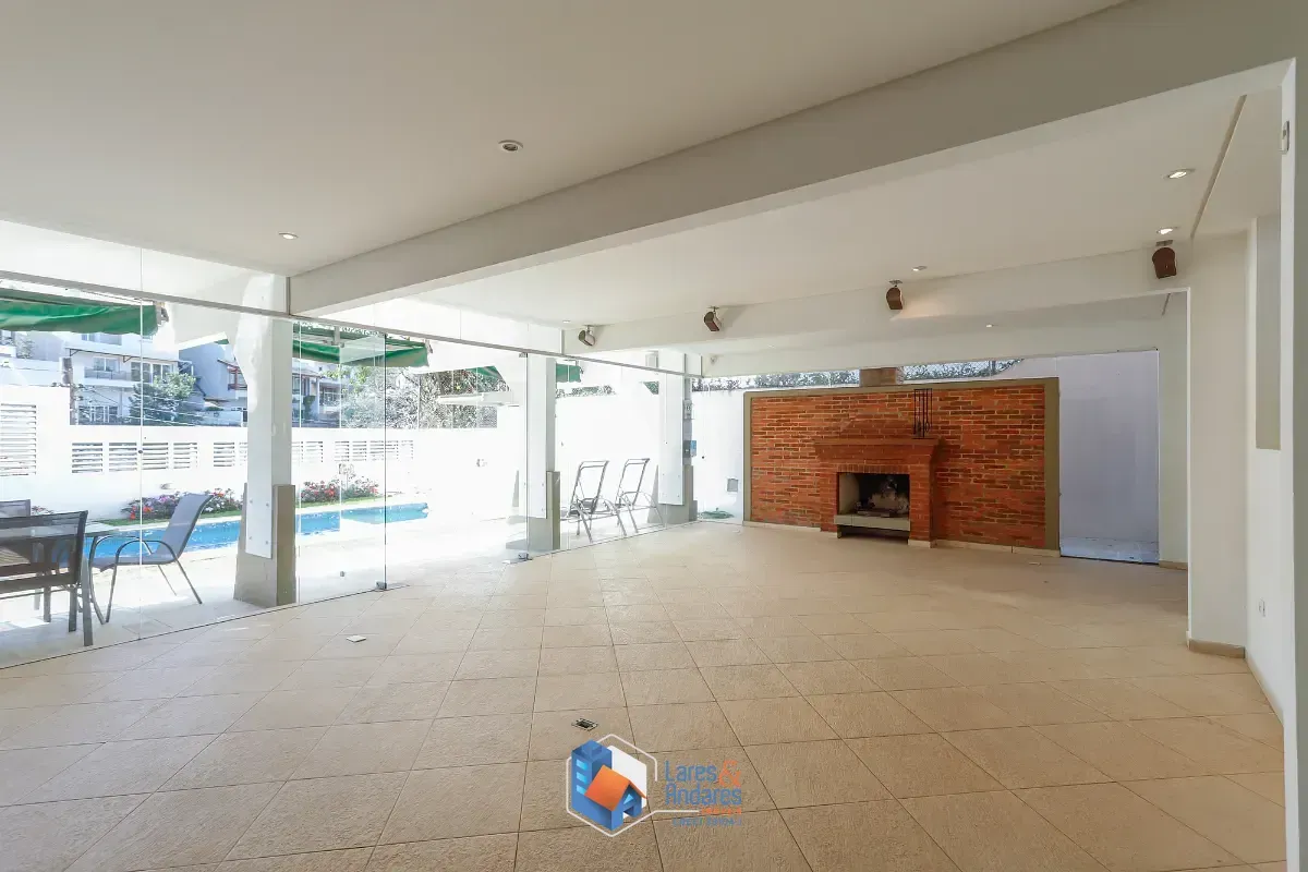 Imagem Casa para venda em Sumaré com 3 quartos, sendo 1 suíte, 359m²