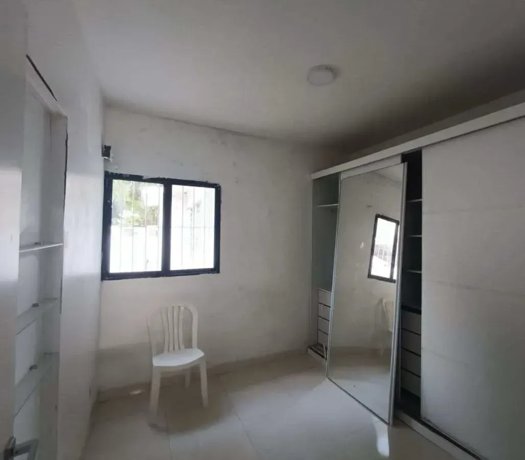 Imagem Casa com 2 Quartos para Alugar, 190 m² em Rosarinho - Recife