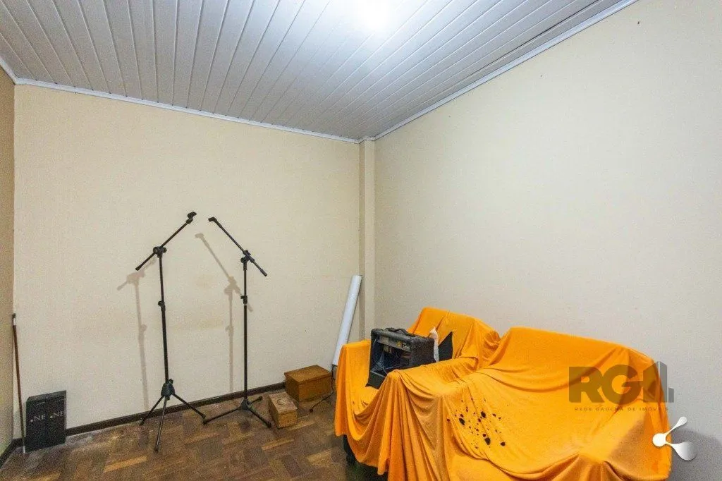 Imagem Casa para Venda - 240m², 3 dormitórios, sendo 1 suites, 3 vagas - Cristal