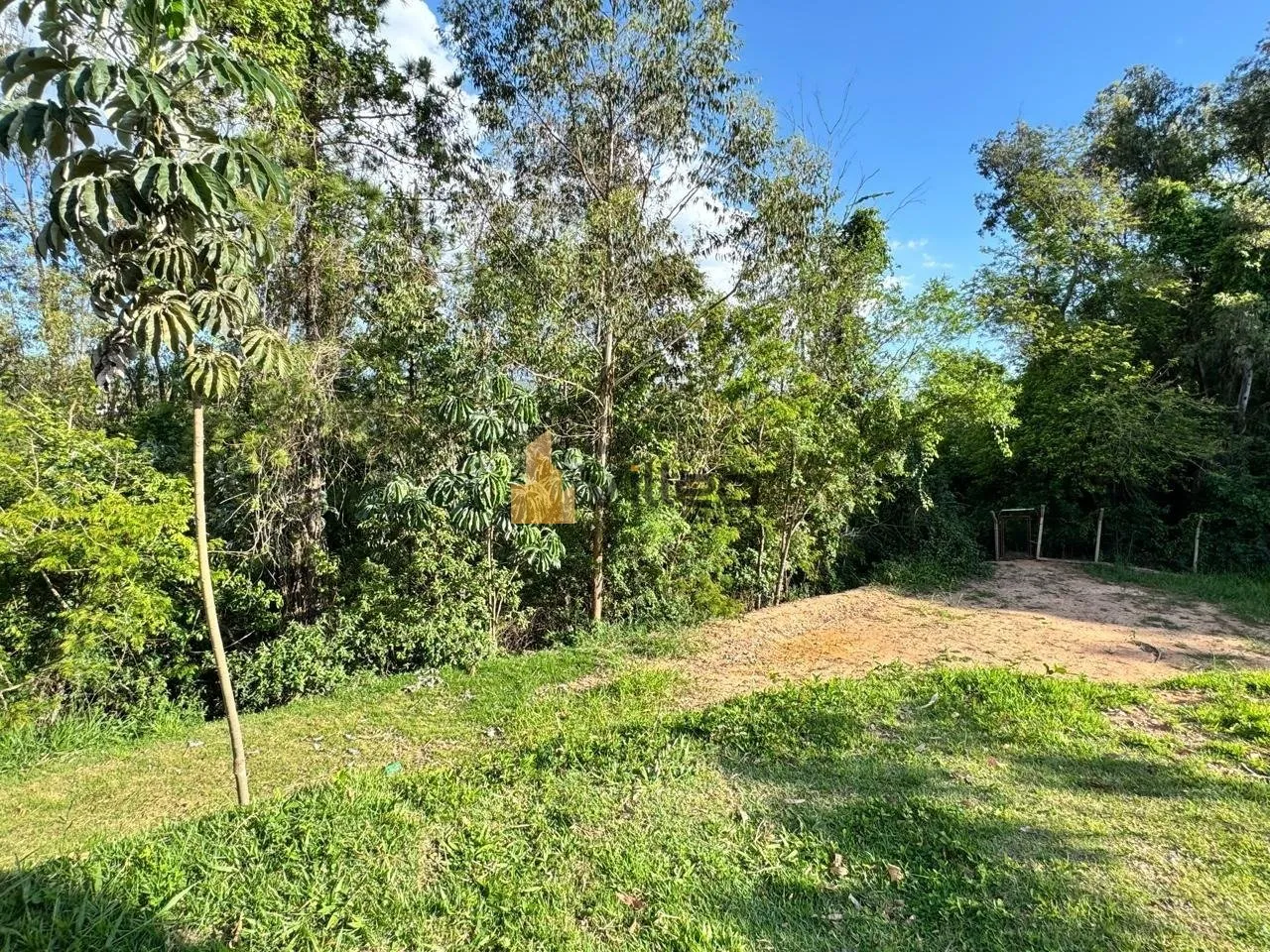 Imagem Apresentamos uma oportunidade única para você que deseja construir a casa dos seus sonhos em um am...