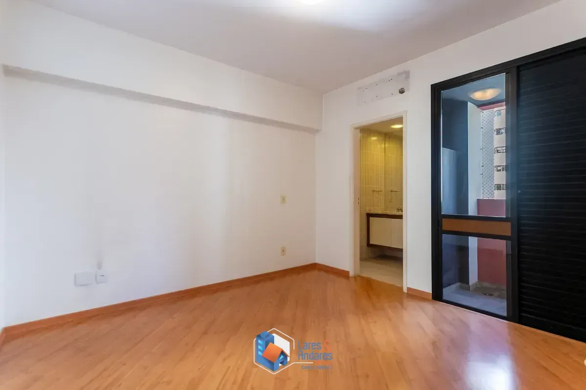 Imagem Apartamento para venda em Moema com 3 quartos, sendo 1 suíte, 120m²