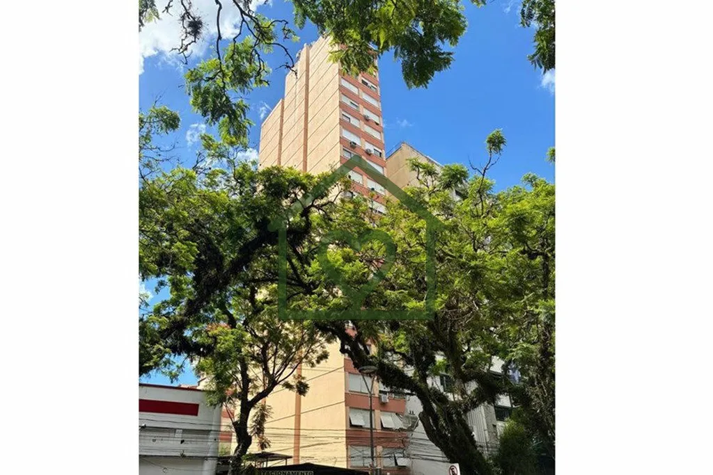 Descubra o seu novo lar em pleno coração de Porto Alegre! Este JK desocupado, localizado na Rua Ce...
