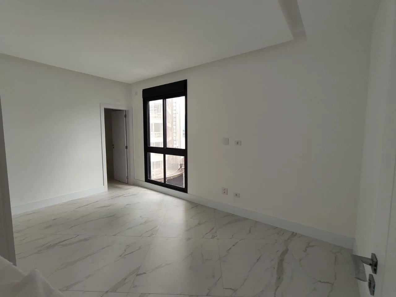 Imagem Apartamento com vista para o mar à venda com 200m2 por R$ 9.000.000,00