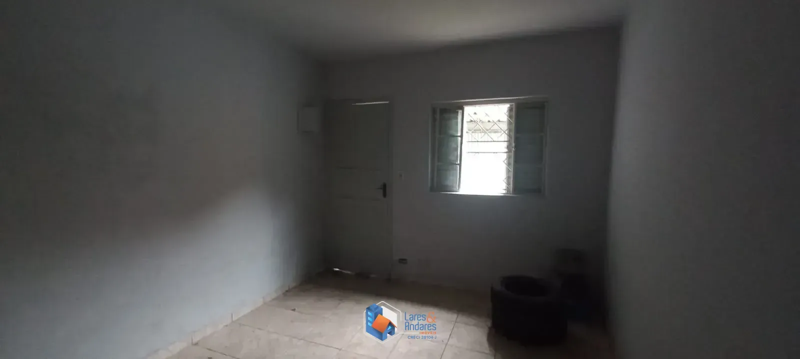 Imagem Casa à venda com terreno grande (serve tanto como residencial quanto comercial), Vila Constança, São Paulo, SP
