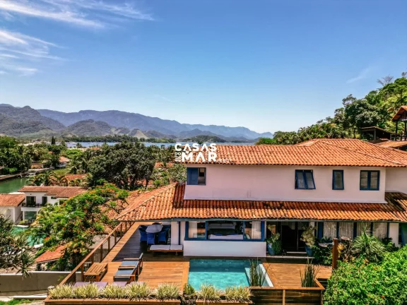 Imagem Luxuosa casa em condomínio à venda em Angra dos Reis-RJ, bairro Frade (Cunhambebe), 5 quartos, 5 suítes, 2 salas, 1 vaga, 470m².