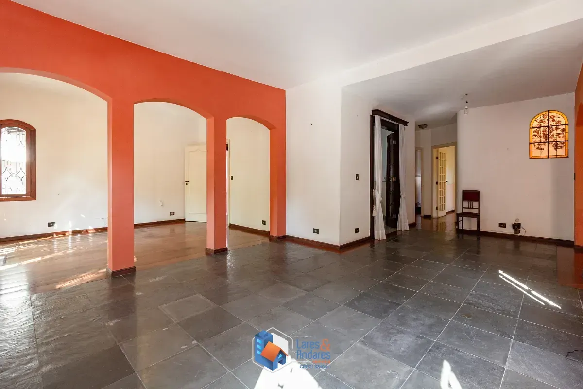 Imagem Sobrado para venda em Sumaré com 3 quartos, sendo 3 suítes, 280m²