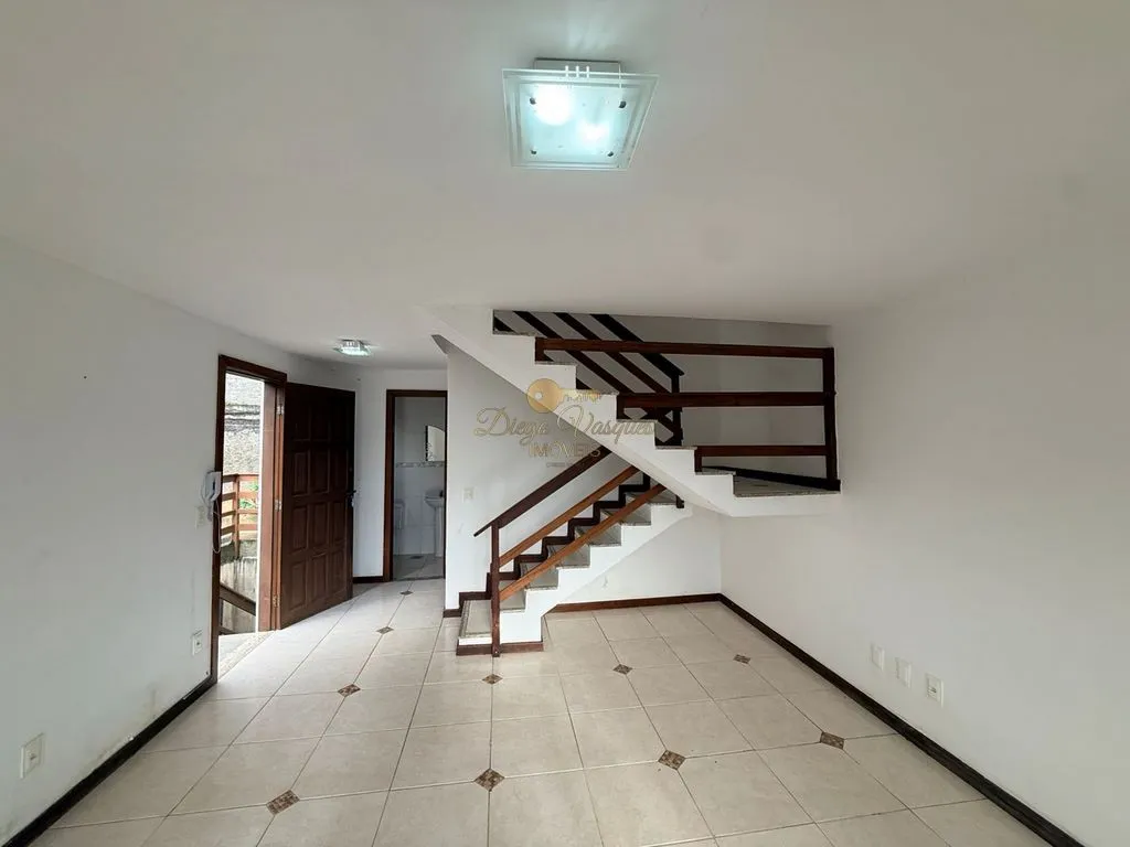 Imagem Casa em Condomínio para Venda em Teresópolis / RJ no bairro Bom Retiro