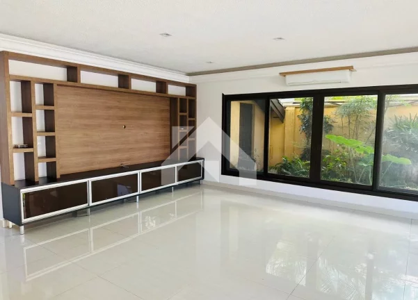 Imagem Casa de Condomínio em Tamboré - Santana de Parnaíba