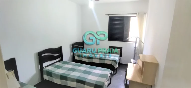 Imagem 3 dormitórios sendo 1 suíte, sala espaçosa para 2 ambientes, banheiro social, cozinha, área de serviço, 2 vagas de garagem