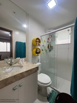 Imagem Linda casa em condomínio à venda em Lauro de Freitas-BA, Buraquinho: 4 quartos, 3 suítes, 2 salas, 1 banheiro, 2 vagas, 142m².