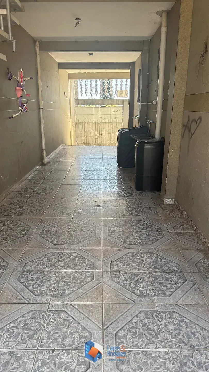 Imagem Casa para venda em Jardim Irapiranga com 5 quartos, sendo 1 suíte, 394m²