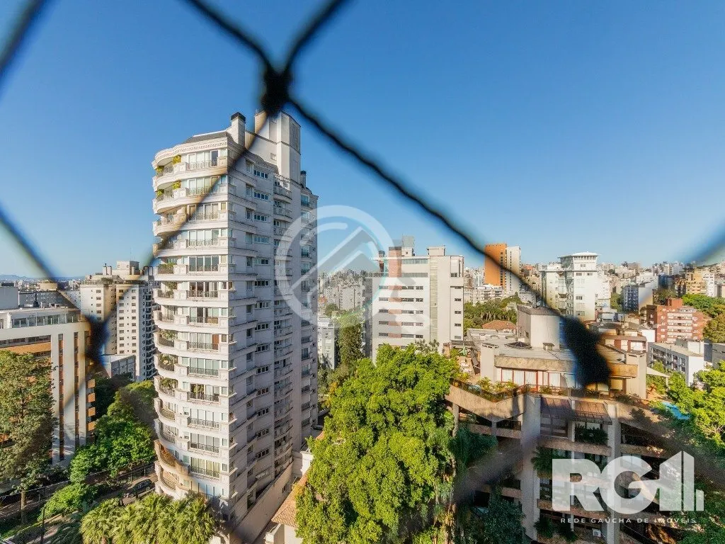 Imagem EXCLUSIVIDADE. Belíssimo apartamento com 245 m², mobiliado, com 3 suítes no bairro Moinhos de Ven...