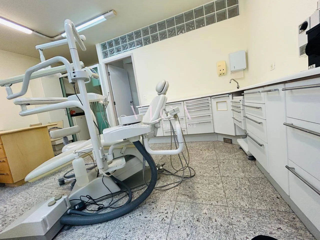Imagem Venda de Consultório Dentário 35m² para venda R$ 300.001,- Alphaville/SP